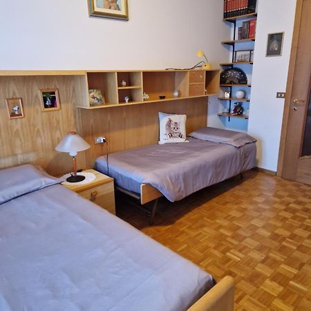 La Casa Di Gio Lägenhet Tirano Exteriör bild